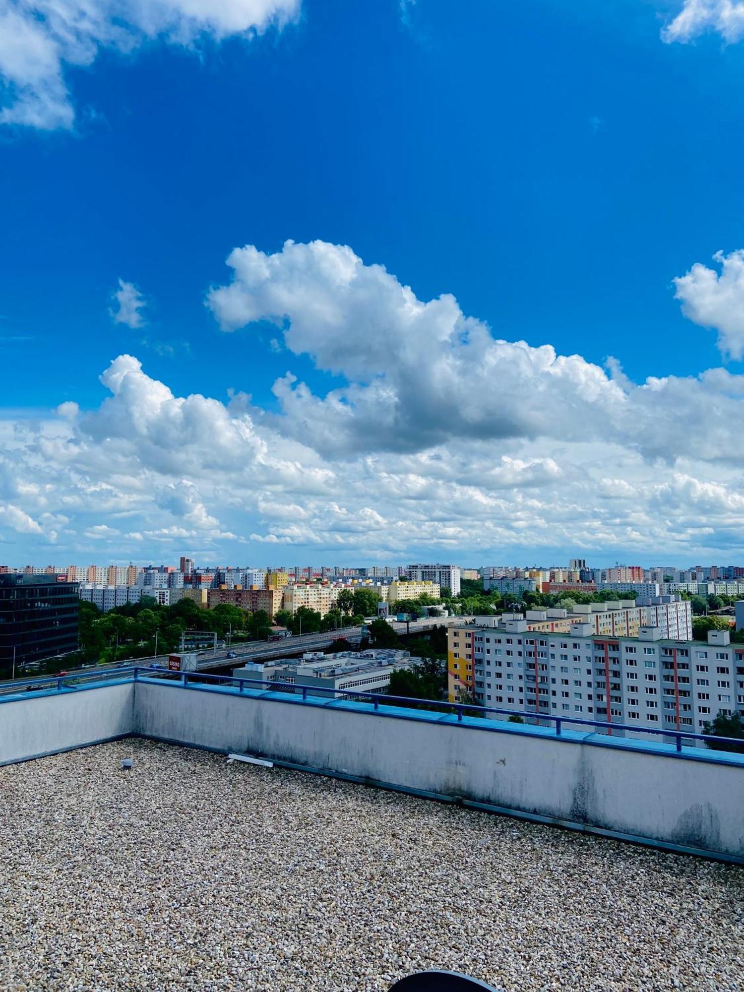 Cozy Studio On The Roof, Next To Incheba Expo Братислава Экстерьер фото